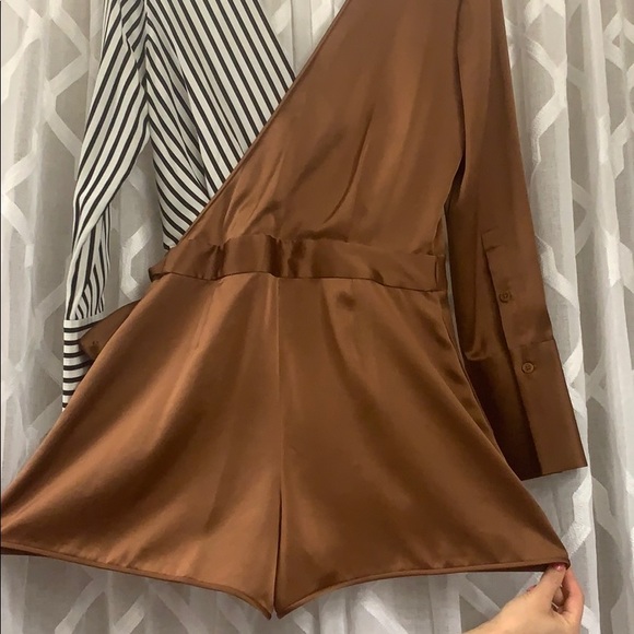 Contract Romper - Picture 3 of 5